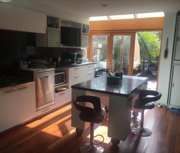 Port Melbourne - Photo 2