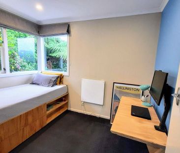 Sunny and private home with a view - Photo 4