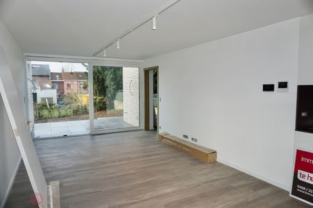 Nieuwbouw gelijkvloersappartement met 2 slaapkamers en tuin. - Foto 4