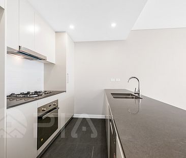 Luxury Brand New Apartment Available to move in Now!!! - Photo 1