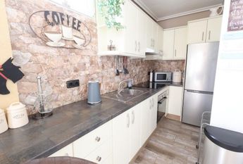 Bungalow con solarium privado en Playa Flamenca. Temporada baja.