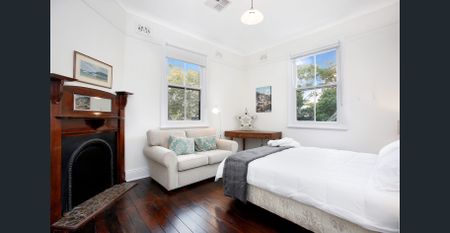 Charming Furnished Home with Modern Comforts – Prime Sydney Location - Photo 5