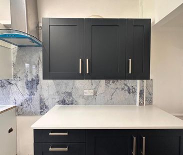 4 bedroom terraced house to rent - Photo 3