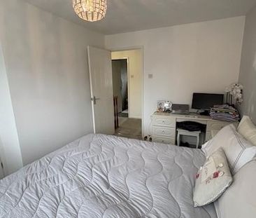 2 bedroom townhouse to rent - Photo 3