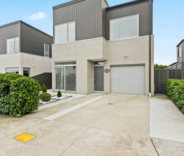 3 Big Bedroom in Karaka - Photo 3