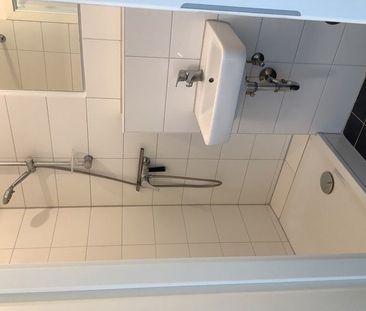 Reinkommen und Wohlfühlen: nettes 1-Zi.-Single-Appartment mit Balko... - Photo 2