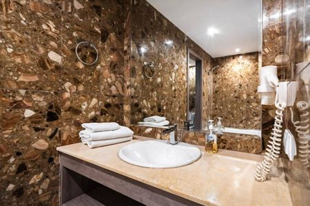 4 bedroom luxury Apartment for rent in Puerto Banus, Spain - Photo 2