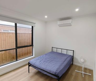 Beaconsfield - Photo 3