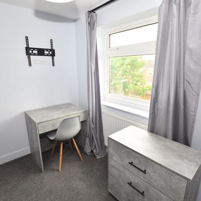 House share to rent - Photo 1