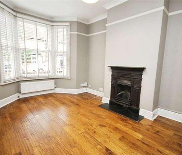 Hamilton Road, Gidea, RM2 - Photo 1