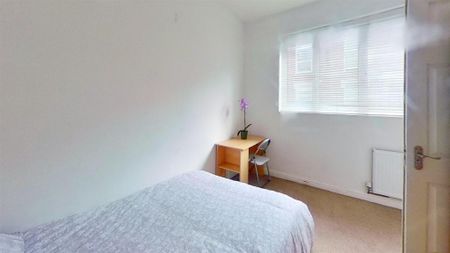 5 bedroom private hall to rent - Photo 4