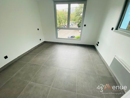 T3 en Duplex ave Terrasse A LOUER - Photo 4