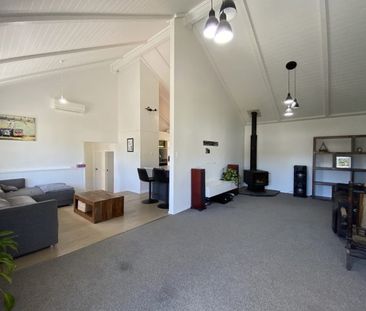 Family Favourite - Photo 3