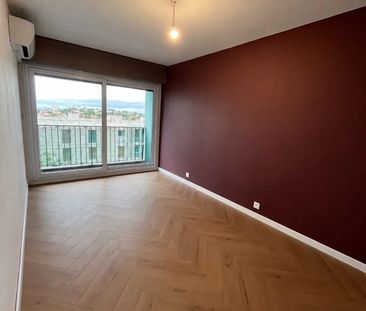 Location Appartement 4 pièces 88m² MARSEILLE 13ème - Photo 2
