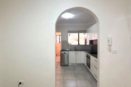 Stylish, Renovated 2-Bedroom Unit in the Heart of Parramatta - Photo 2