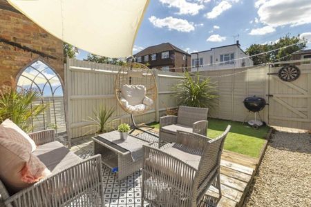 Chestnut Road, Twickenham, TW2 - Photo 5