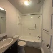 1 room apartment of 88m² in Gatineau - Photo 2