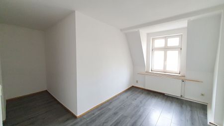 geräumige 3- Raumwohnung mit Einbauküche im Dachgeschoss ! - Photo 4