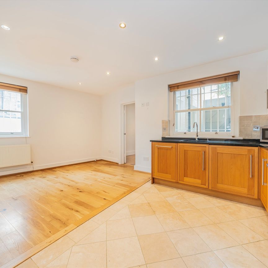 Gordon Place, Kensington, W8, London - Photo 1