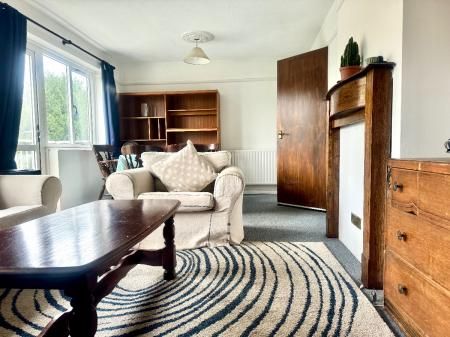 Whitehall Close, Canterbury - Photo 1