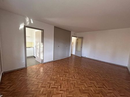 Appartement 1 pièce – STE FOY LES LYON - Photo 2