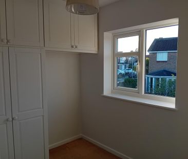 2 bedroom end of terrace house to rent - Photo 4