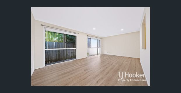 Spacious Family Home in the Heart of Mitchelton - Available Now! - Photo 1