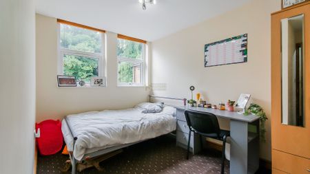 230 Tiverton Road - Photo 4