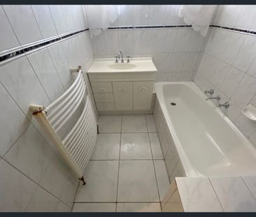 Convenient located! - Photo 4