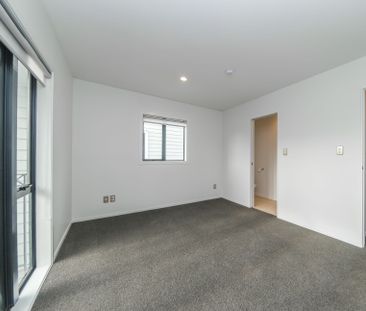 2-bedroom Grafton Grammar Zone - Photo 2