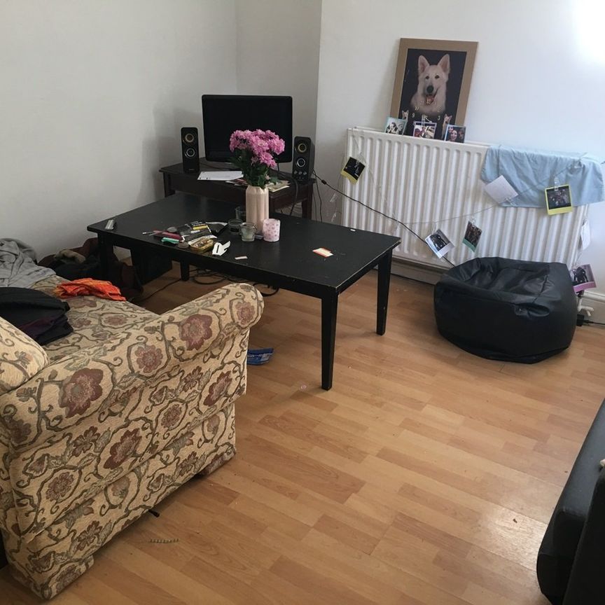 5 Bed Terraced House, Upper Lewes Road, BN2 - Photo 1