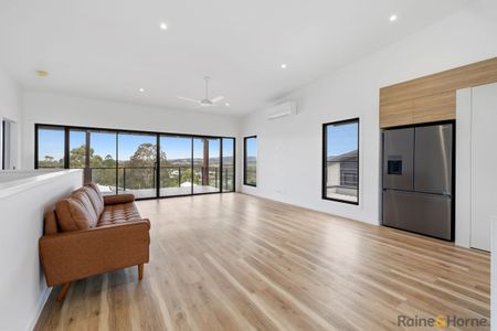 Luxury Family Living - Brand New Home - Photo 2