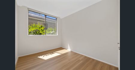Freshly Renovated Rose Bay Apartment - Photo 3