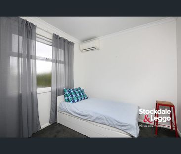 1/15 Cromwell Street, Glenroy, Vic 3046 - Photo 3