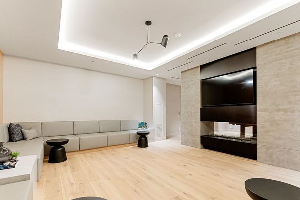 For Lease - 5 Defries Street Unit# 1805, Toronto, Ontario - Photo 1