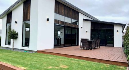 Immaculate Executive Fully Furnished Architectural Home - Photo 4