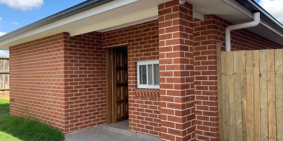 Modern 3-Bedroom Granny Flat in Doonside - Photo 3