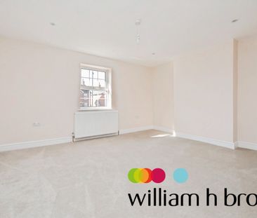 Bromley Road, Colchester - Photo 5