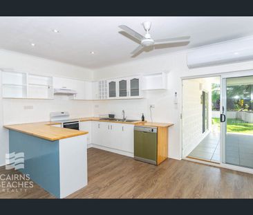 Spacious Coastal Living in a Quiet Cul-De-Sac - Photo 4