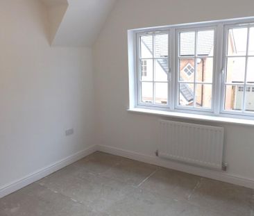 3 bedroom semi-detached house to rent - Photo 2