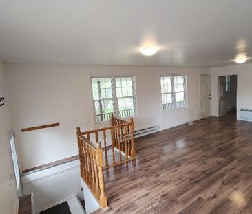 Grande maison complète à louer – 4 chambres, 2 sallea de bain, terr... - Photo 2
