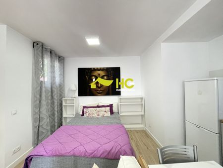 Alquiler Estudio en Urbanización - El Bosque, Villaviciosa De Odón - Photo 2
