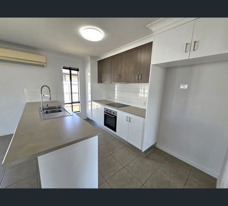 7 Kirkwood Street, Branyan, Qld 4670 - Photo 2