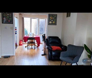 4 bedroom terraced house to rent - Photo 5