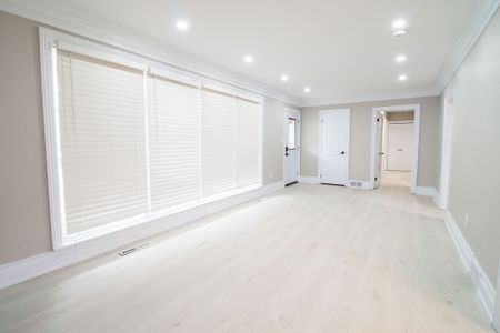 **ALL INCLUSIVE** Stunning main unit in St. Catharines!! - Photo 2