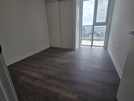 For Lease - 4878 Powers Common Unit# C709, Burlington, Ontario - Photo 3