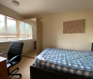 5 bedroom semi-detached house to rent - Photo 5