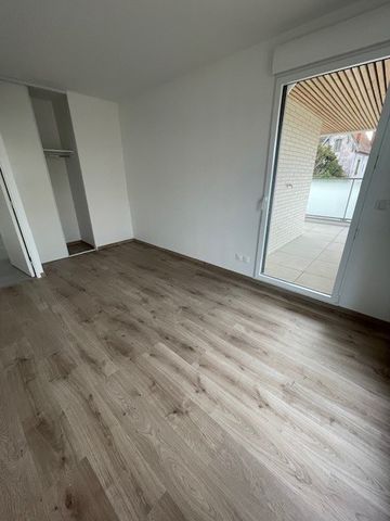 Location Appartement 3 pièces 64m² DECINES CHARPIEU 69150 - Photo 2