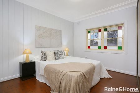 Beautiful home with charming character + Water Included - Photo 2