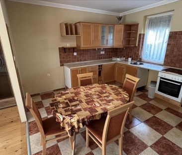 Kiadó újszerű állapotú ház - Győr - Fotó 6